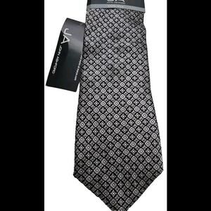 J. Ashford Tie Made For Macys 100% SILK Black Silver Foil Circle Tie 57inX3.25in